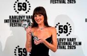 Dakota Johnson recibe el Premio del Presidente del festival de Karlovy Vary