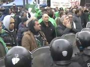 Tensión en la protesta de trabajadores del INTI: un grupo de manifestantes quiso cortar la colectora de General Paz y la Policía los desalojó