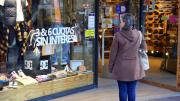El aguinaldo no alcanzó para repuntar y las ventas minoristas volvieron a caer en junio