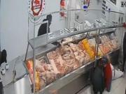 Entraron a robar una carnicería: antes de irse, los ladrones se eligieron un corte de carne