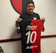 Tras rescindir con Atlético Tucumán, Pulga Rodríguez fue presentado en Colón de Santa Fe