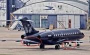 Imágenes acreditarían que 10 valijas de un vuelo privado entraron al país sin control