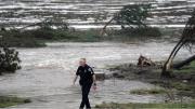 Suben a 87 los muertos por las inundaciones en Texas y continúa la búsqueda de desaparecidos