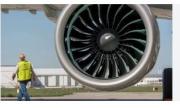 Hombre muere succionado por la turbina de un avión en Italia