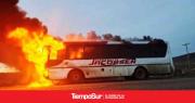 Un colectivo se incendió cerca de Esquel y los pasajeros salieron por las ventanillas