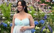 Uñas lavanda leche: las uñas en tenencia para este invierno 2025 que impuso Rihanna