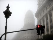 Volvió la niebla a la Ciudad y el GBA: hay advertencia violeta y ya se suspendieron al menos 20 vuelos