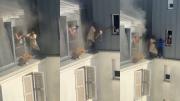París: arriesgó su vida en una cornisa a 20 metros de altura y salvó a una familia atrapada en un incendio