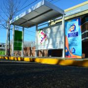 En Choele, nueva garita para el colectivo: trabajo conjunto entre el CET 13 y la comuna