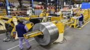 Alarma industrial: a las fábricas nacionales les subió un 25% el costo de producción medido en dólares