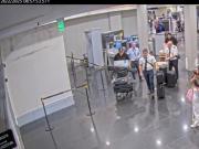 Javier Milei buscó desligarse del escándalo de las 10 valijas en Aeroparque: No soy amigo de Laura Arrieta y de Scatturice solo sé el nombre