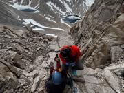 Una joven se cayó en una montaña y quedó varada a 4000 metros de altura: el increíble rescate tras 28 horas sin agua ni comida