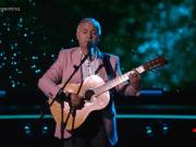 Oscar Burgos, el ex policía que conmovió en La Voz cantando Sobreviviendo, contando su historia y con su nieto llorando en el estudio
