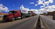 “El 50% del parque automotor no puede salir a trabajar por falta de combustible”, dice dirigente de la Confederación de Choferes