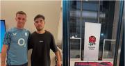 El peluquero sanjuanino que se metió en la concentración de Inglaterra: del mensaje del capitán a la comunicación para pedir el ‘cortecito’