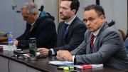 Procesan a ex secretario por escuchas