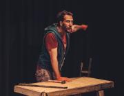 Teatro: Luciano Cáceres presenta un policial que expone la exclusión a los más débiles
