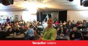 Juan Barraza desató risas y reflexiones con “Deslices y Desmanes”