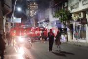 Tensión en pleno Centro: voraz incendio destrozó un local de calle 9 de Julio