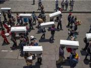 Perú amnistía a militares y policías procesados por violaciones a los derechos humanos
