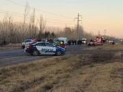 Trágico triple choque en Ruta 7: dos muertos, personas atrapadas y un nene de menos de 2 años herido en Neuquén