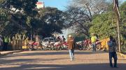 Benianos cumplen un paro cívico de 24 horas; exigen soluciones en salud