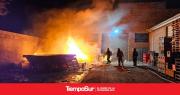 Incendio en un depósito afecto palets y cajones plásticos