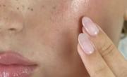 Delicadas y elegantes: así son las uñas con efecto lip gloss en tendencia para este invierno 2025