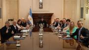 Tras una seguidilla de desaciertos, Javier Milei busca mostrar unidad y reunió a su Gabinete