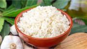 Por qué es importante lavar el arroz antes de cocinarlo, según la ciencia