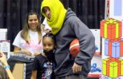 Fundación de Bad Bunny promueve arte, música, moda y deporte para jóvenes de Puerto Rico