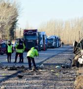 Cómo fue el accidente sobre la Ruta 7, en El Chañar: choque múltiple y dos muertos