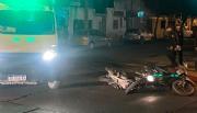 Choque entre dos motos en el centro: uno de los conductores estaba ebrio y habría cruzado en rojo