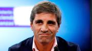 Caputo, entre los dólares de los jubilados y un país que no se cae: la economía de fantasía del ministro de Milei