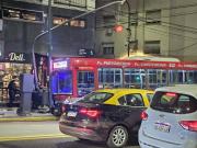 Terror en Recoleta: un colectivo embistió a una mujer y dejó 13 heridos tras incrustarse contra un semáforo