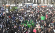 Una marcha en el Congreso presiona para que se apruebe la emergencia en discapacidad