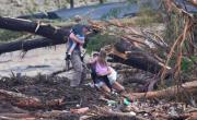 Texas: suben a 120 los muertos por las inundaciones y sigue la polémica sobre las alertas