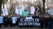 Se realizó un masivo abrazo simbólico en defensa del Instituto Roffo