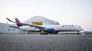 Un vuelo de Madrid a Nueva York aterrizó de emergencia en una isla de Portugal: los pasajeros debieron esperar 29 horas