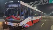 Corte en General Paz: un colectivo chocó y se cruzó de mano