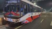 Accidente en la General Paz: un colectivo se cruzó de mano y causó un corte total