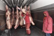 Fedjuve verifica la presencia militar en frontera de Yacuiba y alerta por salida irregular de carne