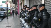 Liniers: desalojaron manteros y liberaron las veredas
