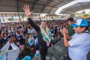 Jhonny Fernández lleva su campaña al bastión de Evo