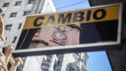 El blue a 1300 pesos y no encuentra techo