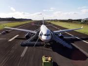 Accidente aéreo histórico: un avión se quedó sin combustible y planeó más de 100 kilómetros hasta aterrizar en las islas Azores