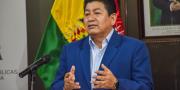Montaño alerta de riesgo en vuelos subvencionados y del bono Juancito Pinto si BoA es privatizada