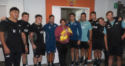 Los Pumas visitaron el área de Pediatría del Hospital Rawson y compartieron una tarde solidaria con los niños
