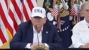 Donald Trump visitó Texas tras las devastadoras inundaciones: Esto es duro, nunca había visto algo así