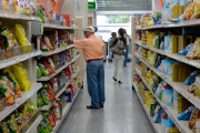 El 95% de los pagos en supermercados se realizan en bolívares